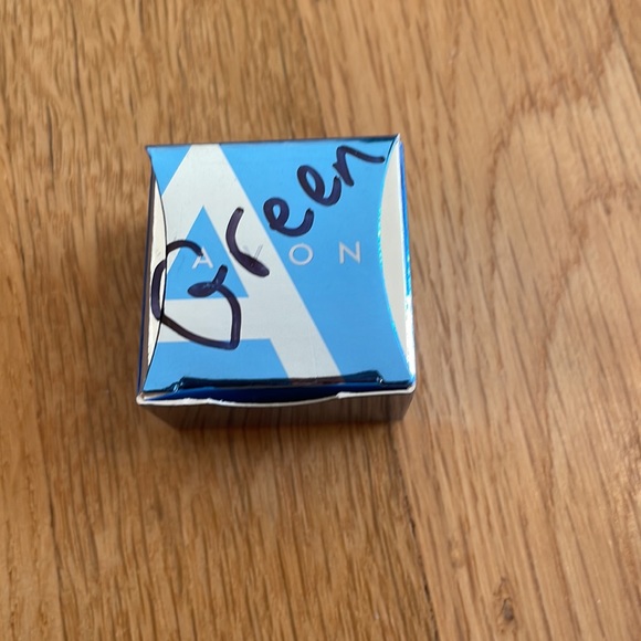 Vintage Avon Jeweltone Ring with Rhinestone Band Size 8 GREEN - Picture 5 of 6